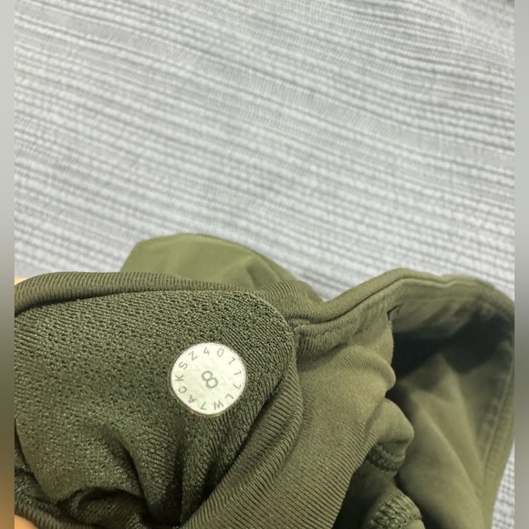 Lululemon Squad Goals Short (3.5") Dark Olive - Picture 7 of 9
